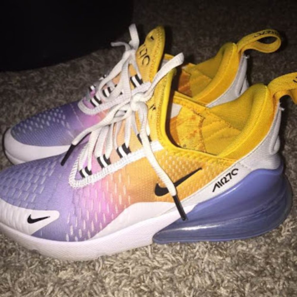 27 c nike... PICK UP ONLY FORT WORTH AREA